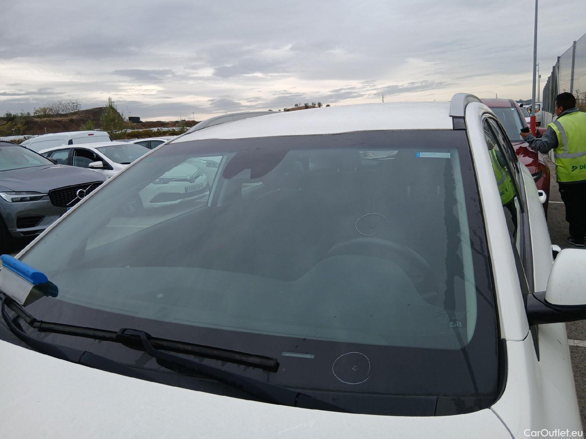  KIA  Niro KIA  Hïbrido Enchufable / 2016 / 5P / crossover 1.6 GDi Híbrido Enchufable 104kW Drive #5