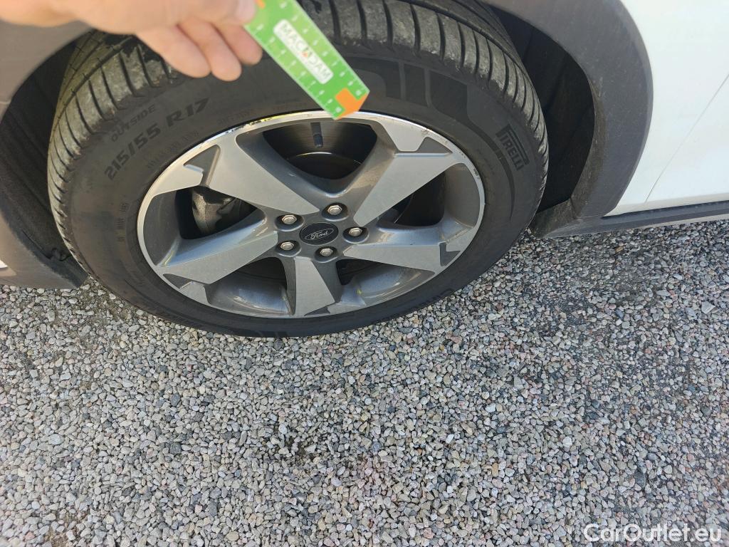  Ford  Focus FORD  / 2018 / 5P / familiar 1.5 Ecoblue 88kW Active SB #6