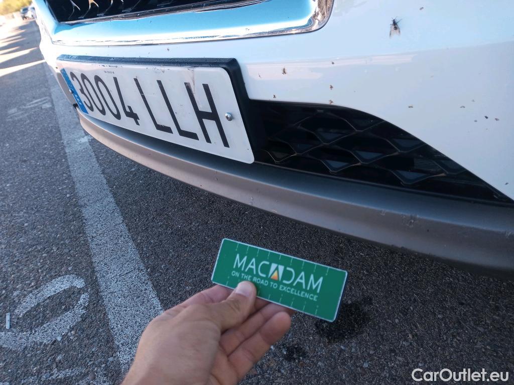  Hyundai  Tucson HYUNDAI  / 2018 / 5P / todoterreno 1.6 CRDI 85kW (116CV) 48V SLE 4X2(SP)(SL) #10