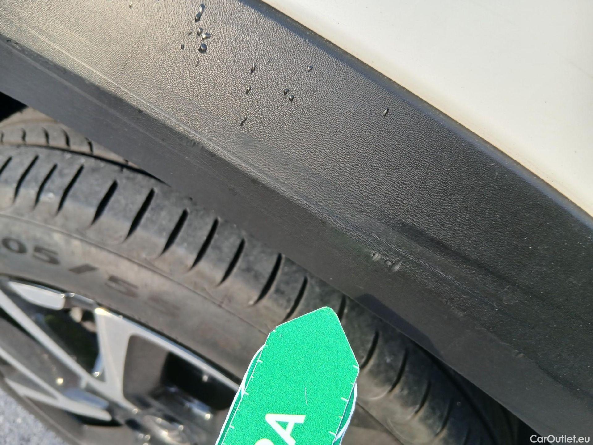  Citroen  C5 CITROEN  Aircross / 2018 / 5P / todoterreno BlueHdi 96kW (130CV) S&S Feel (AC) #21