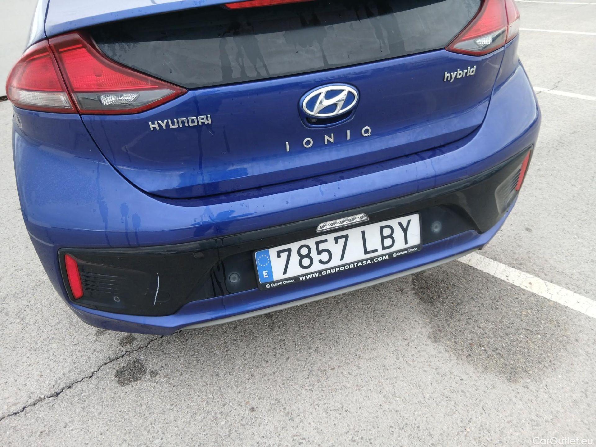  Hyundai   Ioniq HYUNDAI / 2016 / 5P / berlina con portón 1.6 GDI HEV Klass DCT #28