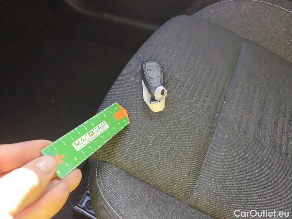  Ford  Focus FORD  / 2018 / 5P / familiar 1.5 Ecoblue 88kW Active SB #1