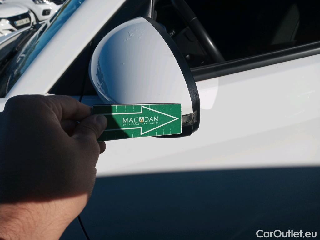  Hyundai  Tucson HYUNDAI  / 2018 / 5P / todoterreno 1.6 CRDI 85kW (116CV) 48V SLE 4X2(SP)(SL) #5