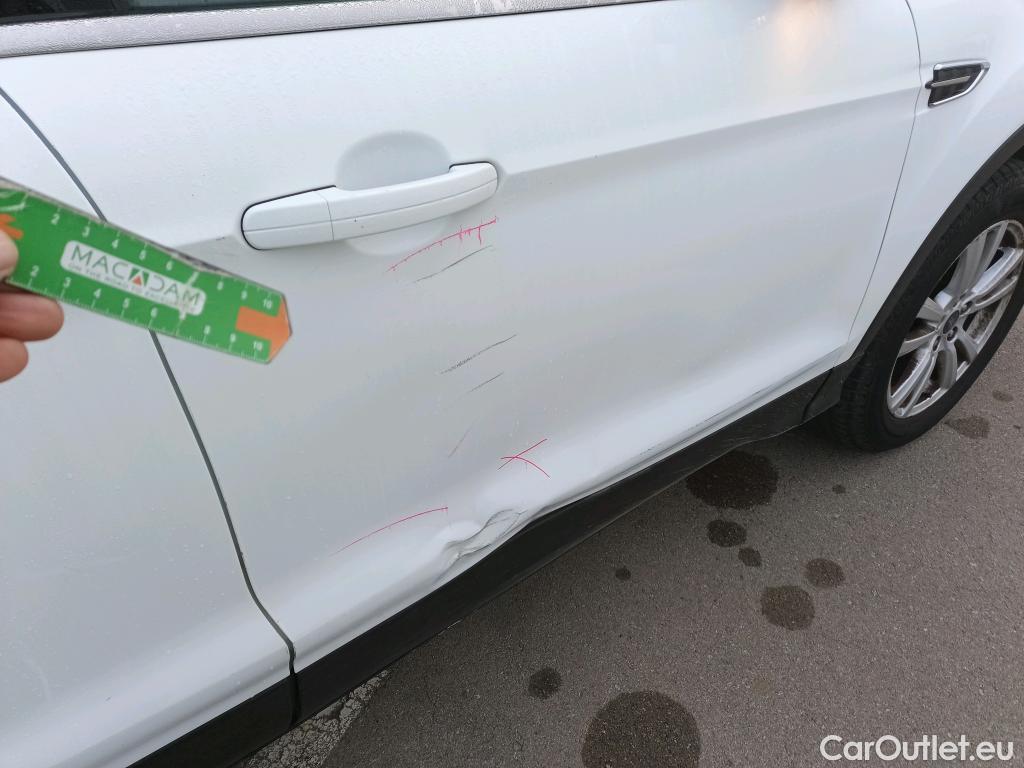  Ford  Kuga FORD  / 2016 / 5P / todoterreno 1.5 EcoBoost 88kW 4x2 Trend+ (CX) #3