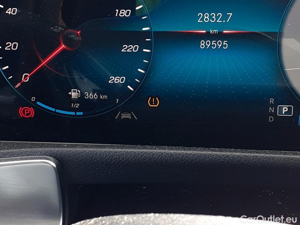  Mercedes  GLB MERCEDES-BENZ  / 2019 / 5P / todoterreno 2.0  200 D DCT 110KW (150CV) (AC) #25