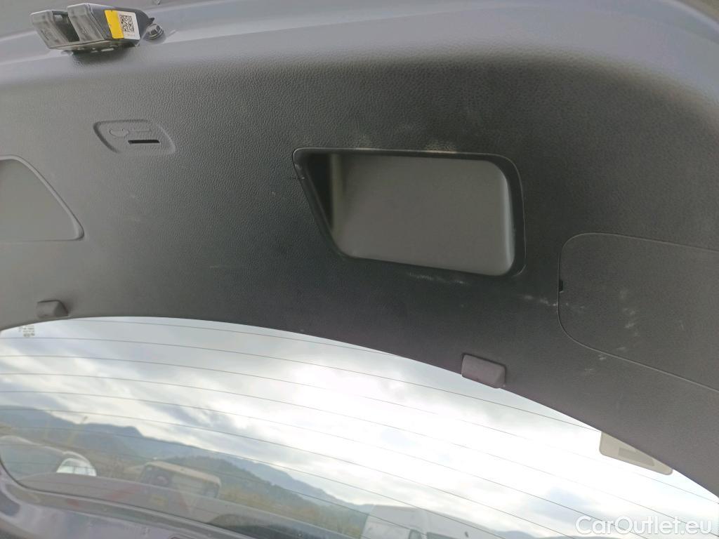  KIA  Rio KIA  / 2020 / 5P / berlina con portón 1.0 T-GDi 88kW MHEV GT Line DCT #10