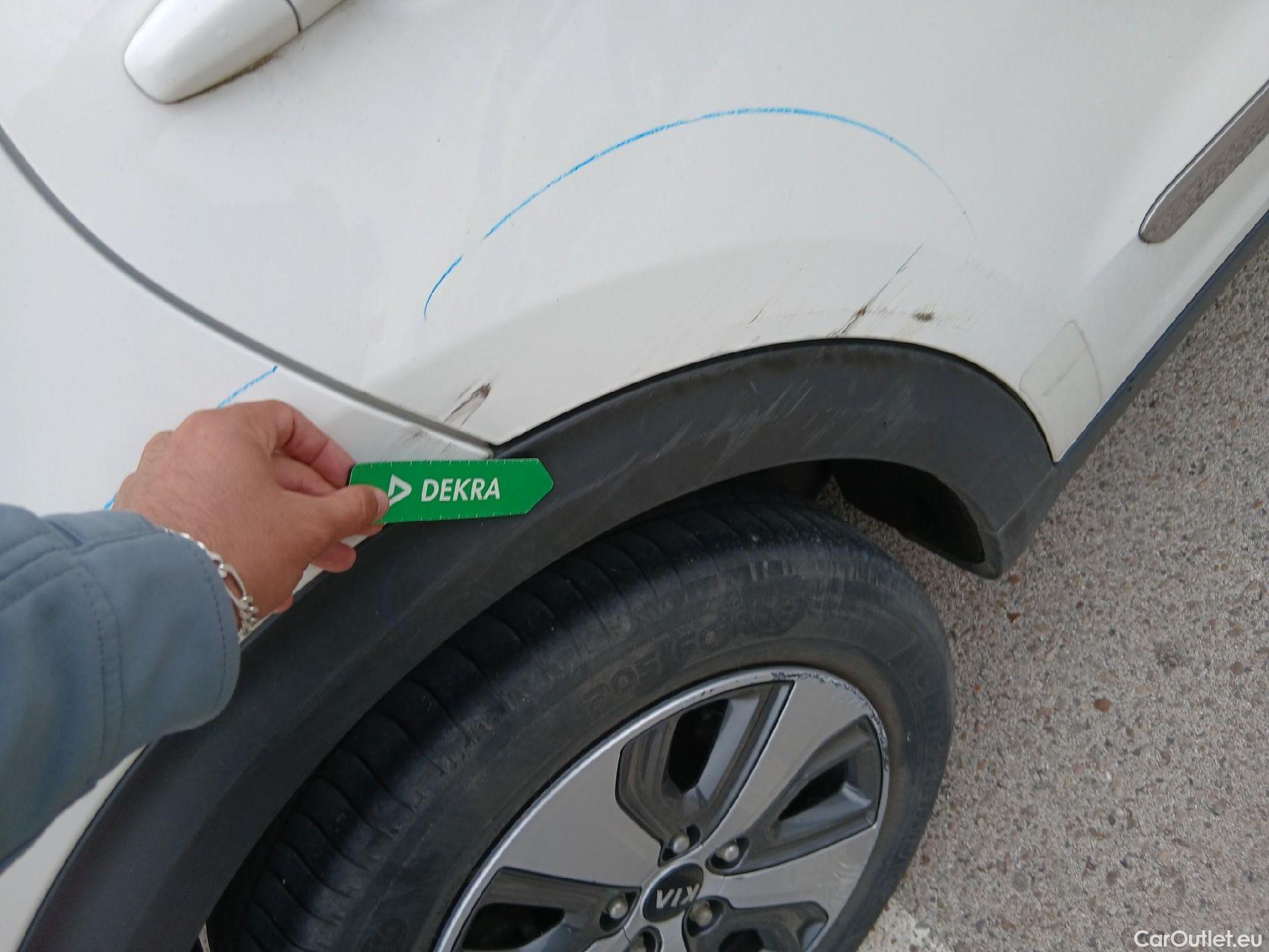  KIA  Niro KIA  Hïbrido Enchufable / 2016 / 5P / crossover 1.6 GDi Híbrido Enchufable 104kW Drive #18