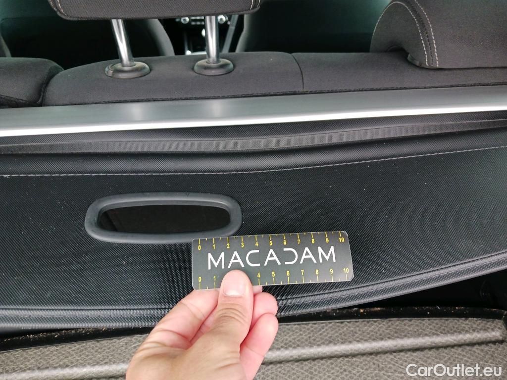  KIA  Sportage KIA  / 2018 / 5P / todoterreno 1.6 MHEV Black Edition 100kW (136CV) 4x2(SP) #4