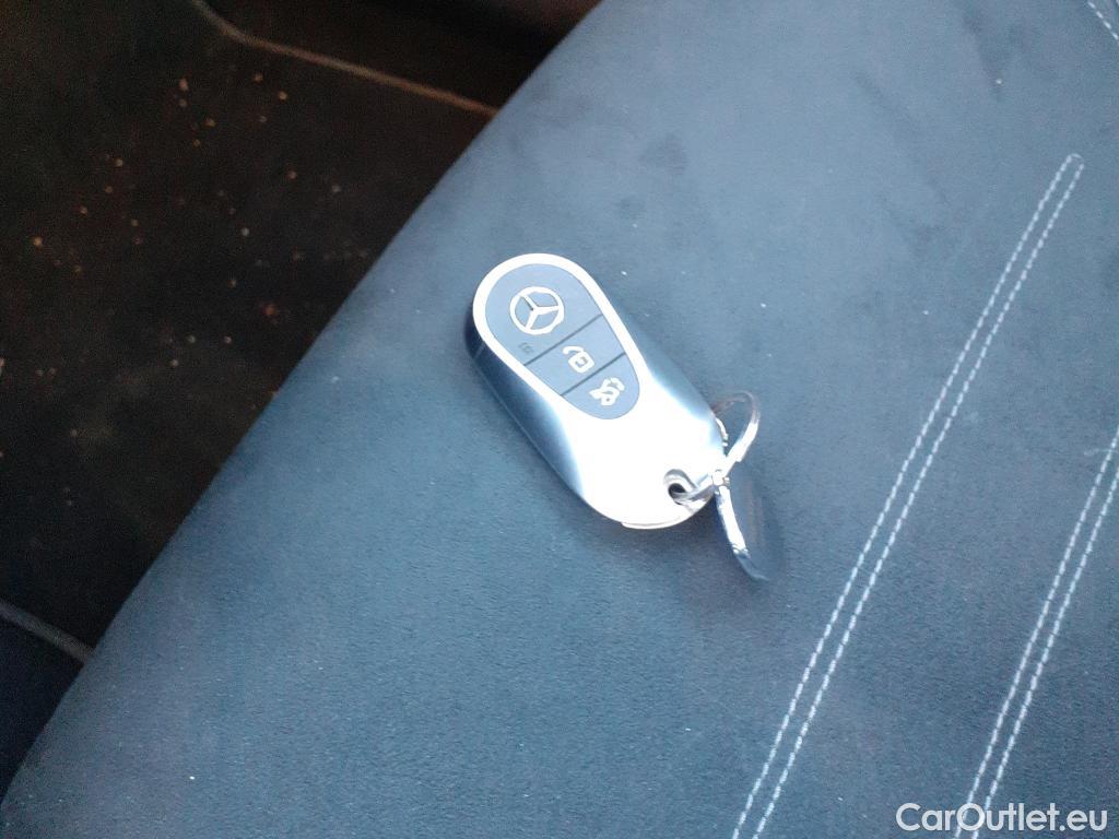  Mercedes  GLC Clase   300 e 4Matic (254.656)AMG 2.0 AMG Line 315CV AT9 E6d #2