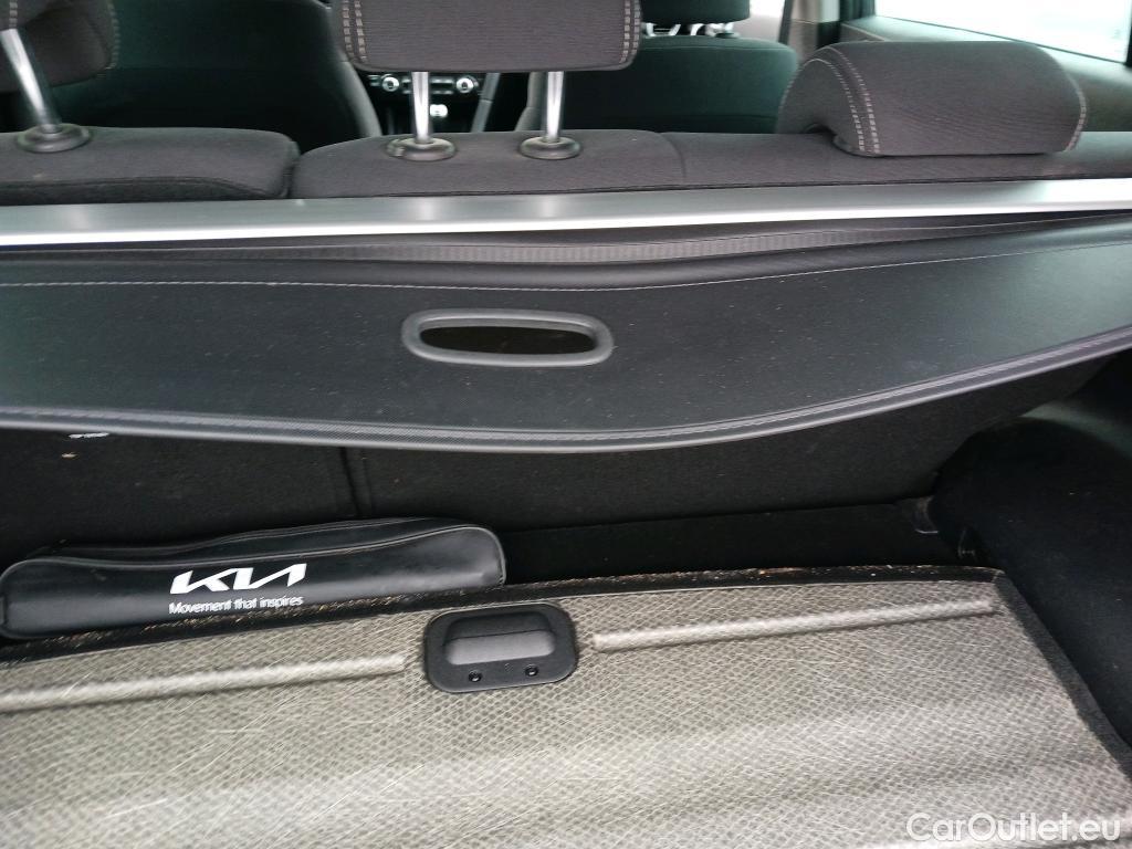  KIA  Sportage KIA  / 2018 / 5P / todoterreno 1.6 MHEV Black Edition 100kW (136CV) 4x2(SP) #3