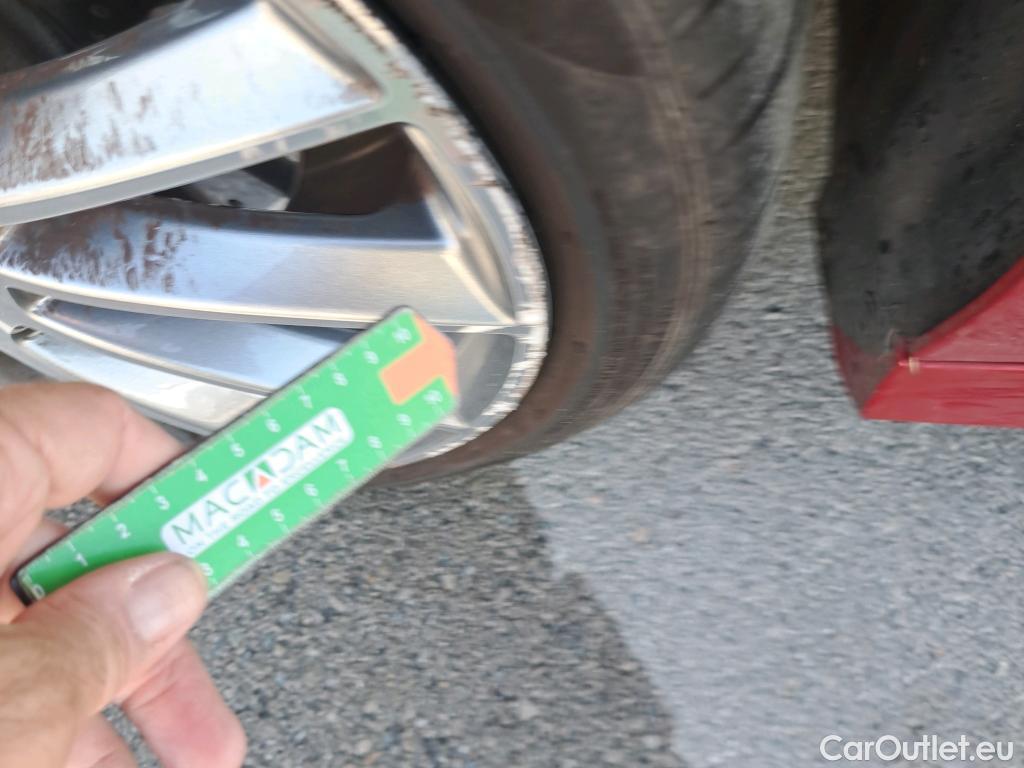  Mercedes  A-Klasse Clase A A 250 e (177.086)Premium-Pack 1.3 AMG Line 220CV AT8 E6d #10