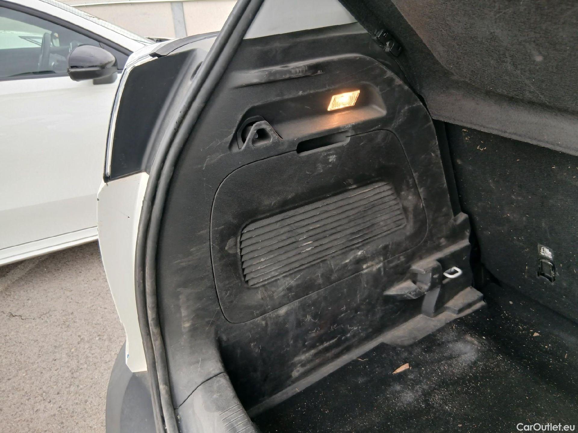  Opel  Crossland  X Edition 1.2 Turbo 110CV MT6 E6d #16