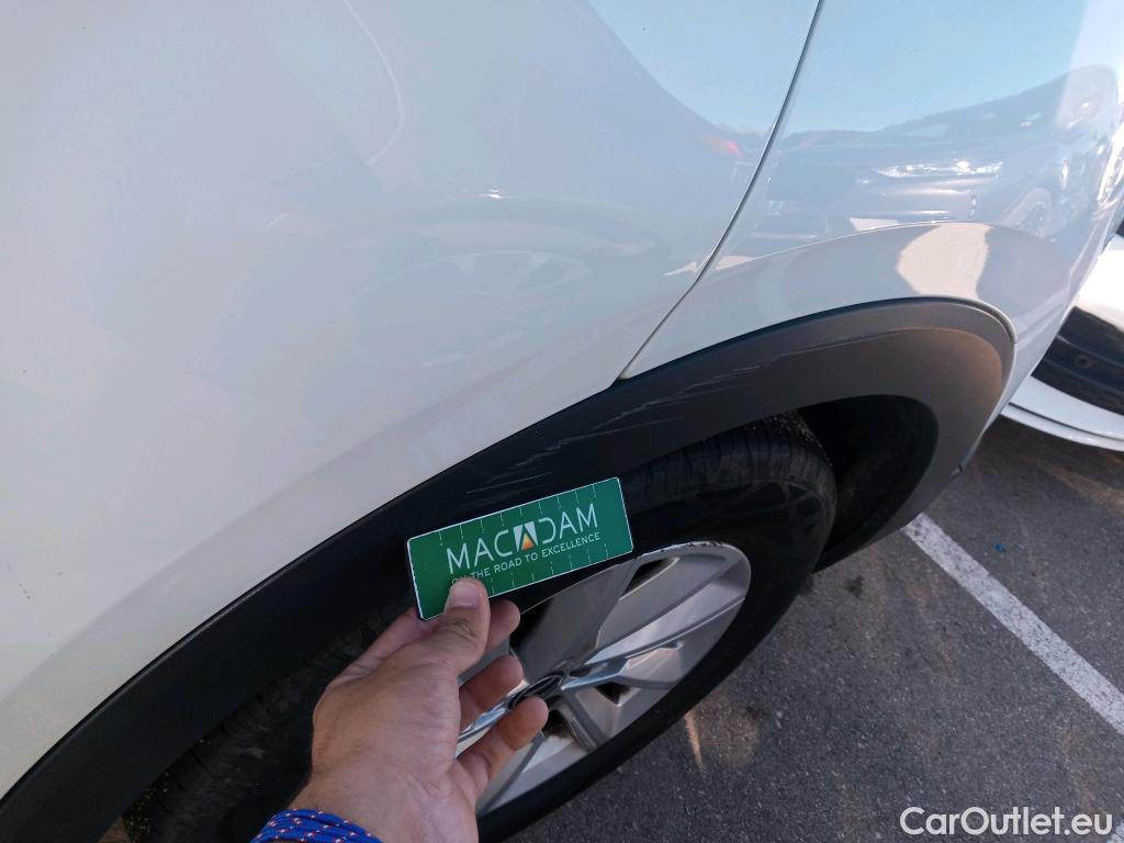  Volkswagen  T-CROSS VOLKSWAGEN  / 2018 / 5P / todoterreno Advance 1.0 TSI 81kW (110CV) DSG (AC3) #18