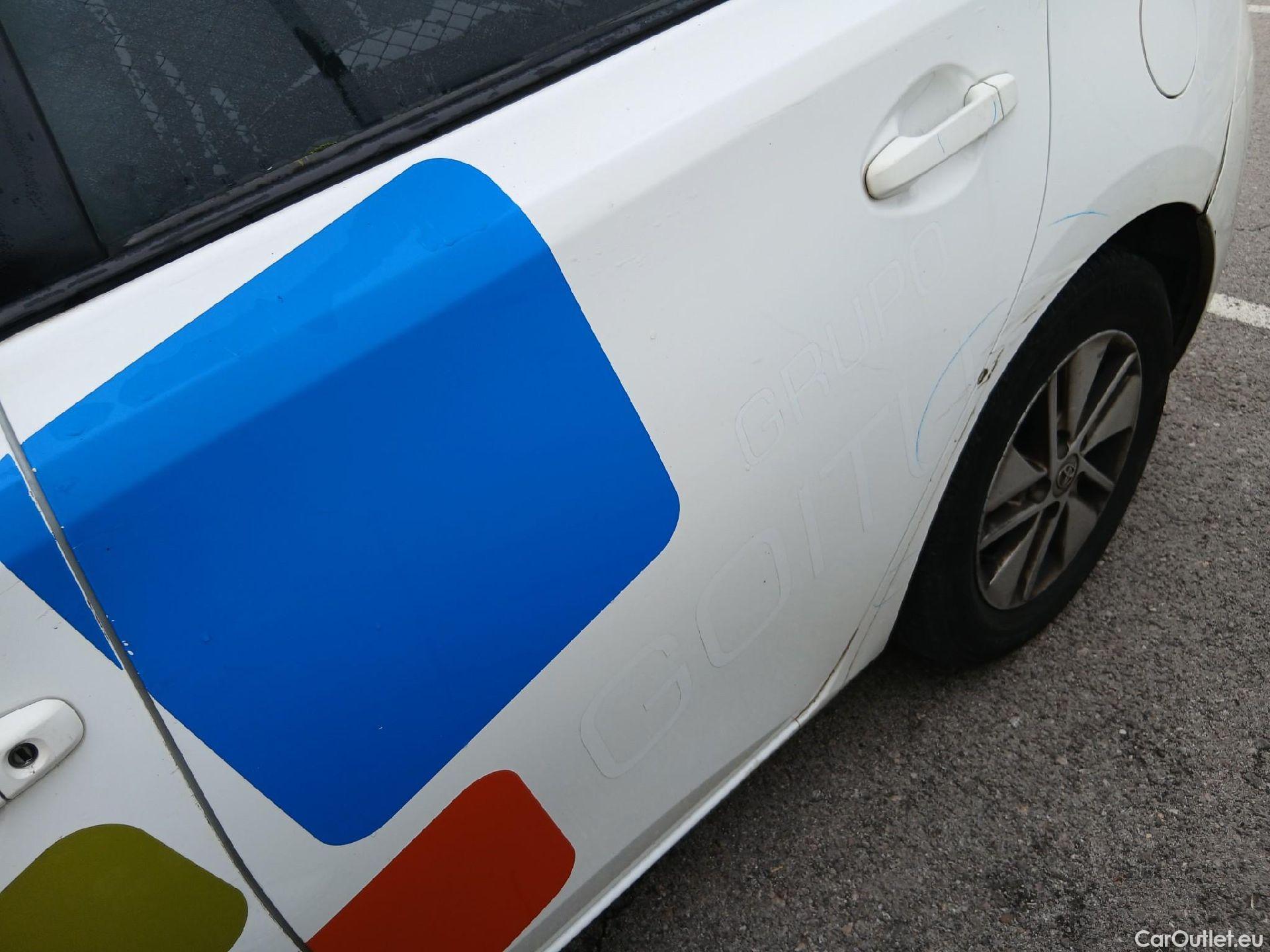  Toyota  Auris TOYOTA  / 2015 / 5P / berlina con portón 1.8 140H Hybrid Business #20