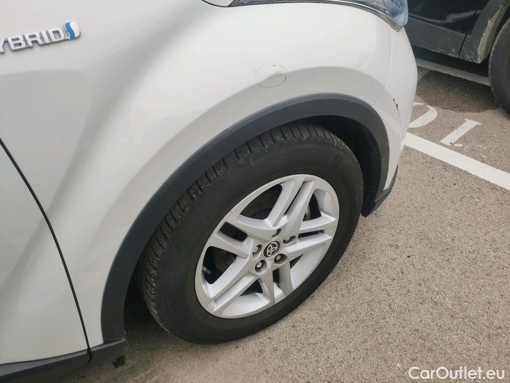  Toyota  C-HR TOYOTA  / 2019 / 5P / todoterreno 1.8 125H Active #15