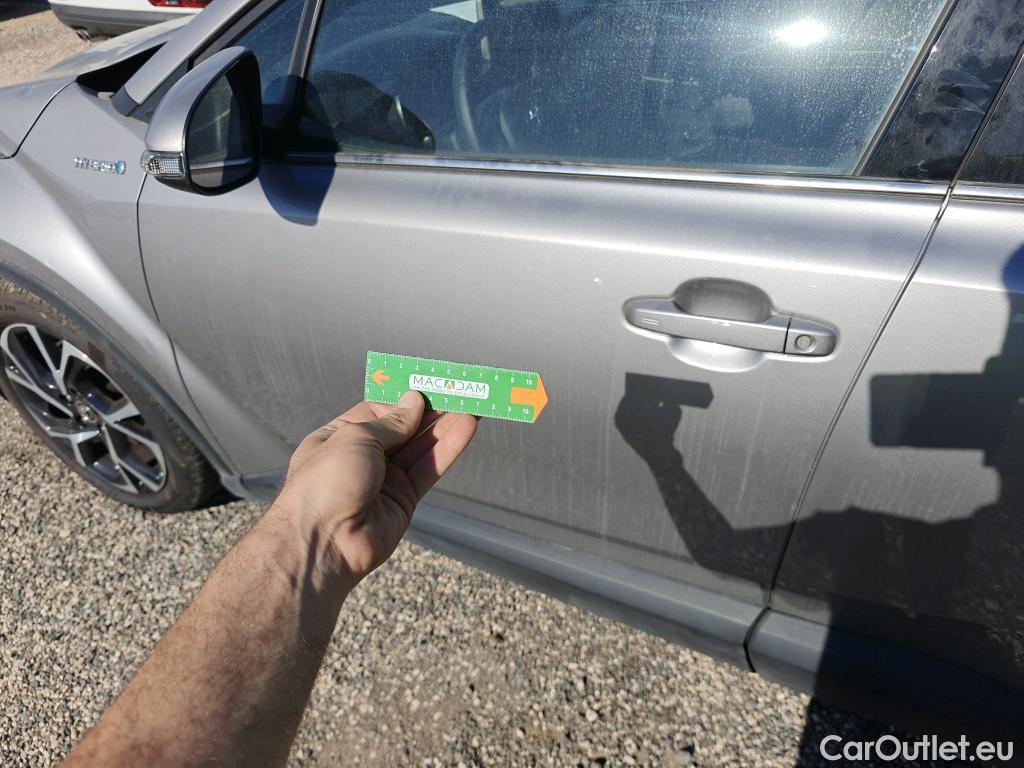  Toyota  C-HR TOYOTA  / 2016 / 5P / todoterreno 1.8 125H Advance (CX) #18