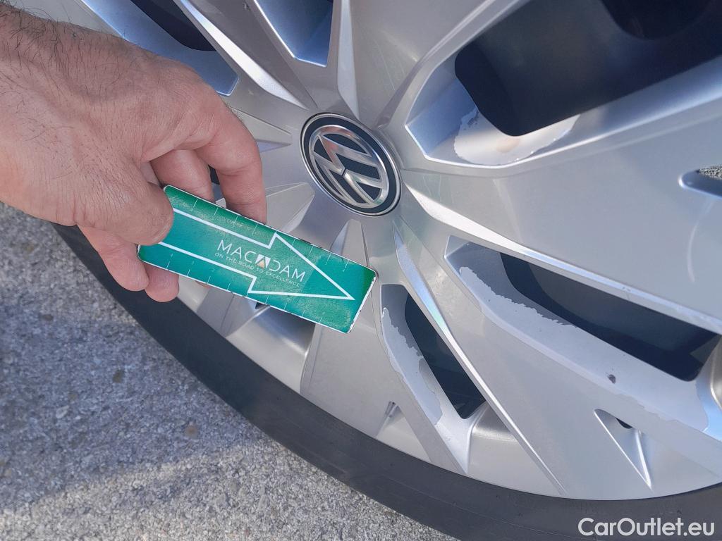  Volkswagen  T-CROSS VOLKSWAGEN  / 2018 / 5P / todoterreno Edition 1.0 TSI 70kW (95CV) #18