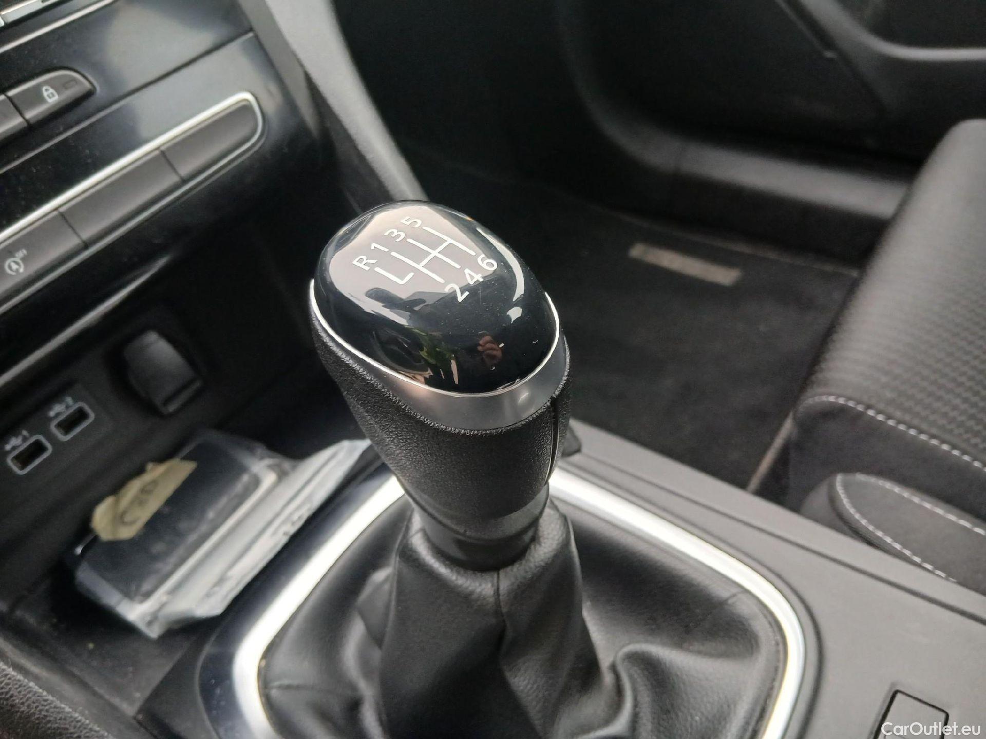  Renault  Megane RENAULT Mégane / 2020 / 5P / familiar S.T. Intens Blue dCi 85 kW (115CV) -SS #6