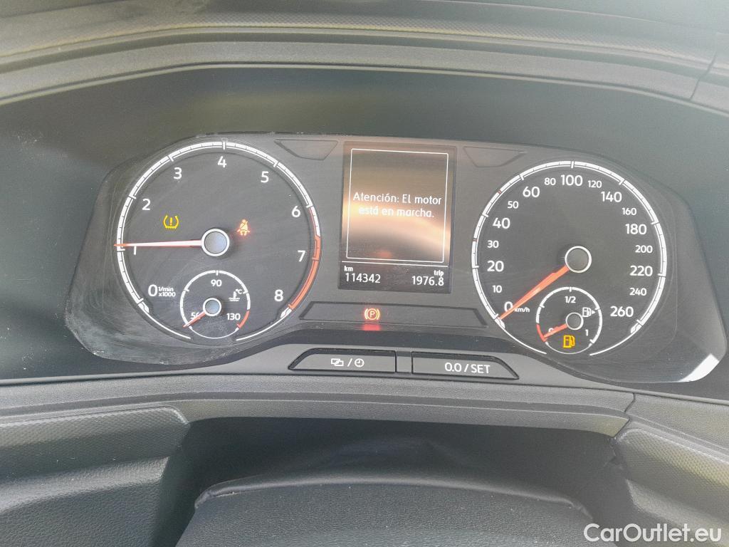  Volkswagen  T-CROSS VOLKSWAGEN  / 2018 / 5P / todoterreno Edition 1.0 TSI 70kW (95CV) #22