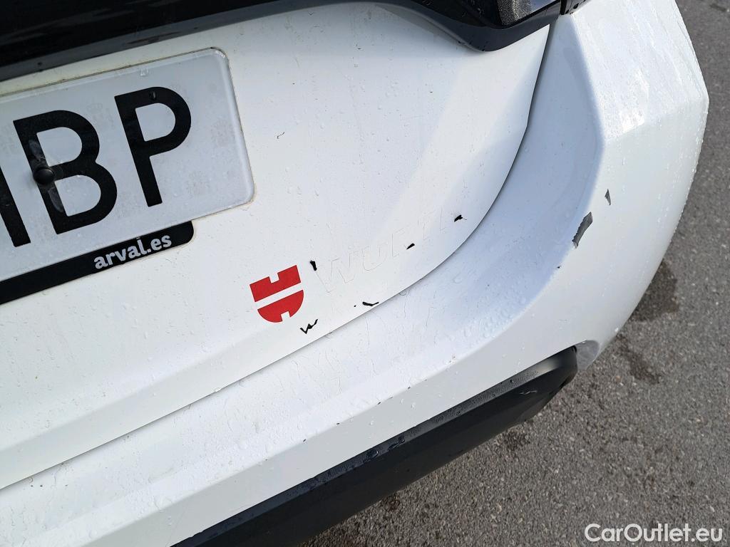  Toyota  Yaris TOYOTA  / 2020 / 5P / berlina con portón 1.5 120H Business Plus #8