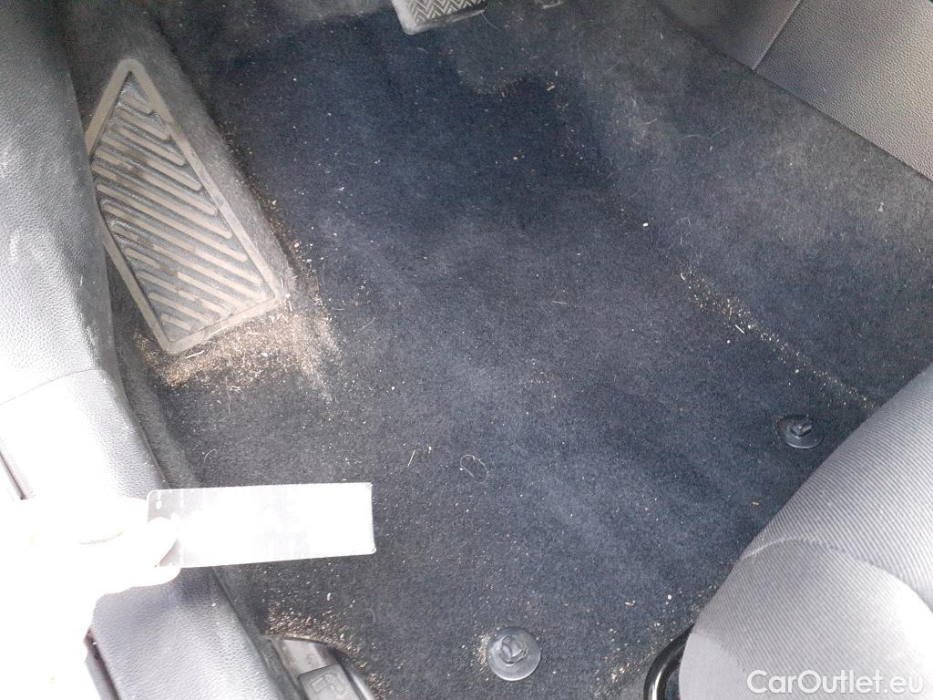  Toyota  Corolla TOYOTA  / 2019 / 5P / familiar 1.8 HYBRID BUSINESS PLUS E-CVT TOU SPORT #21