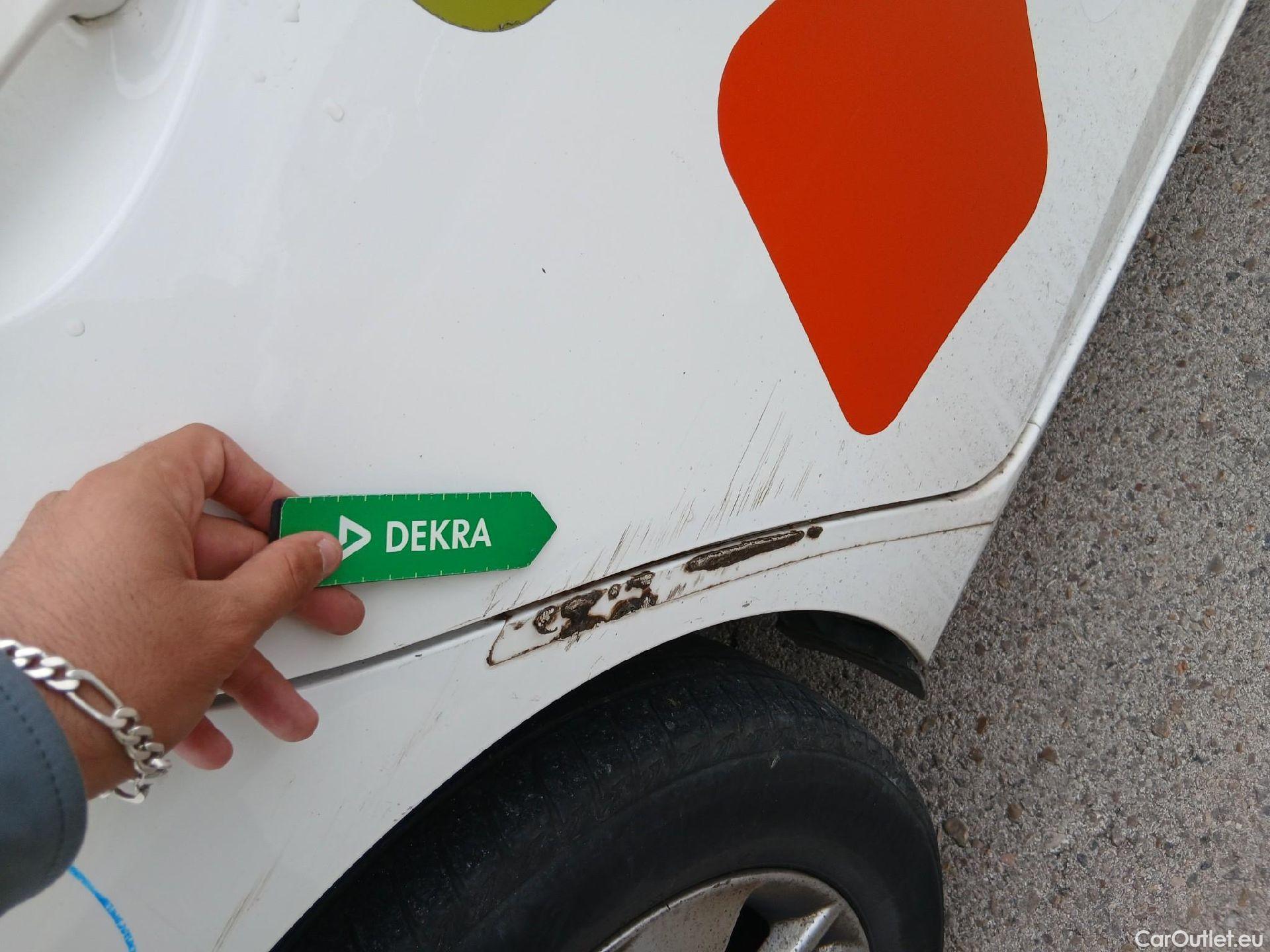  Toyota  Auris TOYOTA  / 2015 / 5P / berlina con portón 1.8 140H Hybrid Business #58