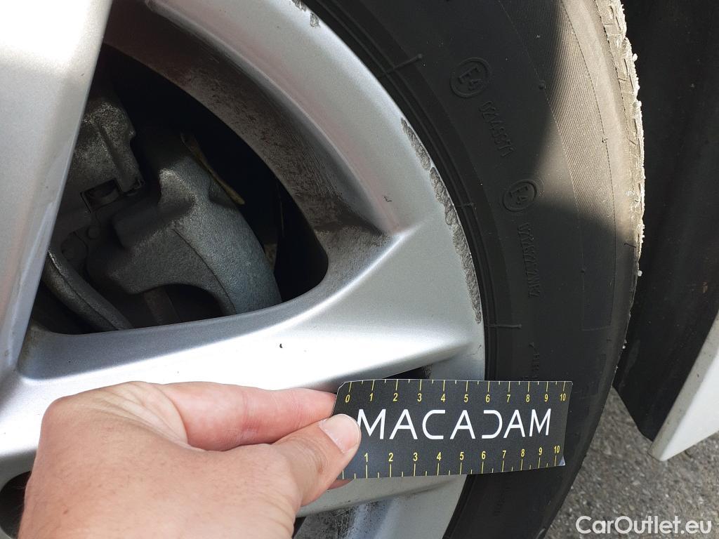  Toyota  Corolla TOYOTA  / 2019 / 5P / familiar 1.8 HYBRID BUSINESS PLUS E-CVT TOU SPORT #15