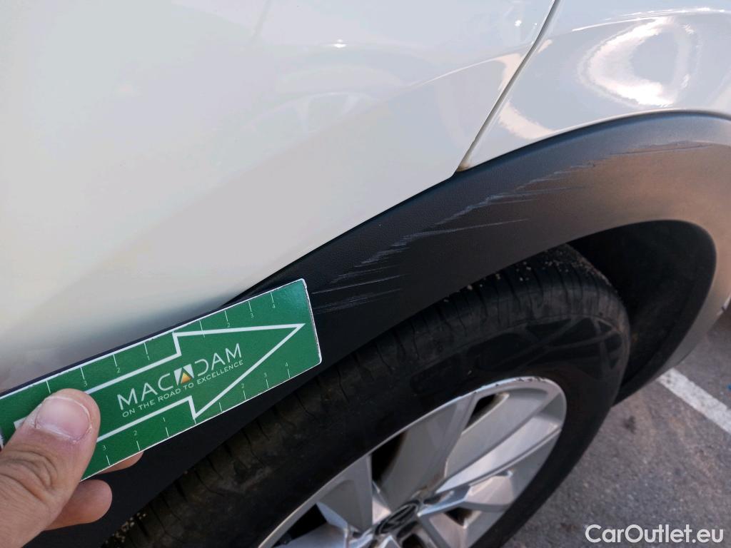  Volkswagen  T-CROSS VOLKSWAGEN  / 2018 / 5P / todoterreno Advance 1.0 TSI 81kW (110CV) DSG (AC3) #17