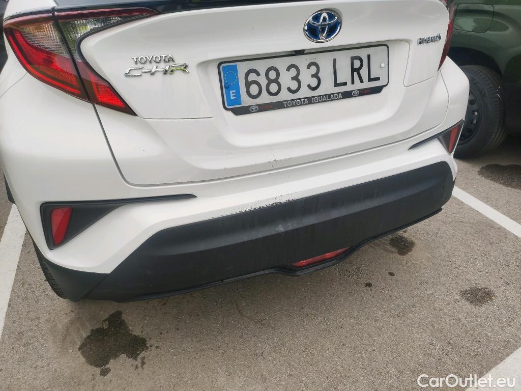  Toyota  C-HR TOYOTA  / 2019 / 5P / todoterreno 1.8 125H Active #1