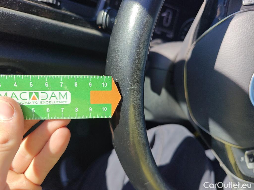  Volkswagen  T-ROC VOLKSWAGEN  / 2017 / 5P / todoterreno Edition 1.0 TSI 85kW (115CV) #38