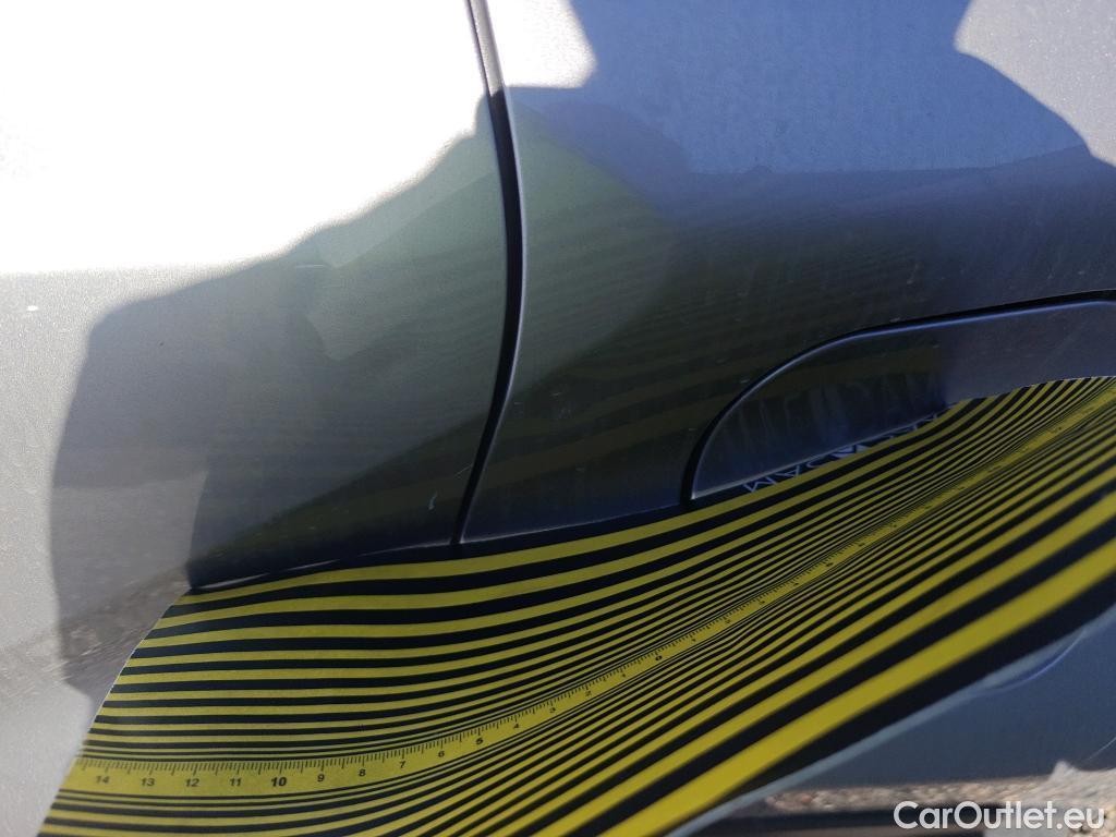  Toyota  C-HR TOYOTA  / 2016 / 5P / todoterreno 1.8 125H Advance (CX) #10