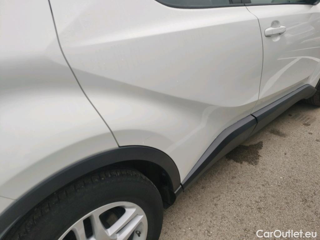  Toyota  C-HR TOYOTA  / 2019 / 5P / todoterreno 1.8 125H Active #7