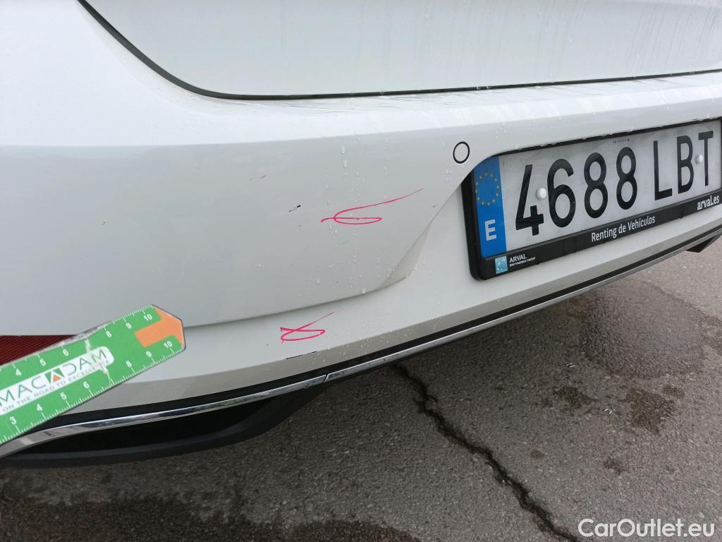  Volkswagen  Golf  VOLKSWAGEN / 2016 / 5P / berlina con portón e-ePower 110 kW (136CV) #5