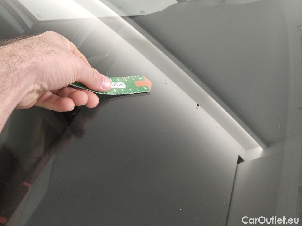  Toyota  Yaris TOYOTA  / 2017 / 5P / berlina con portón 1.5 100H Active #5