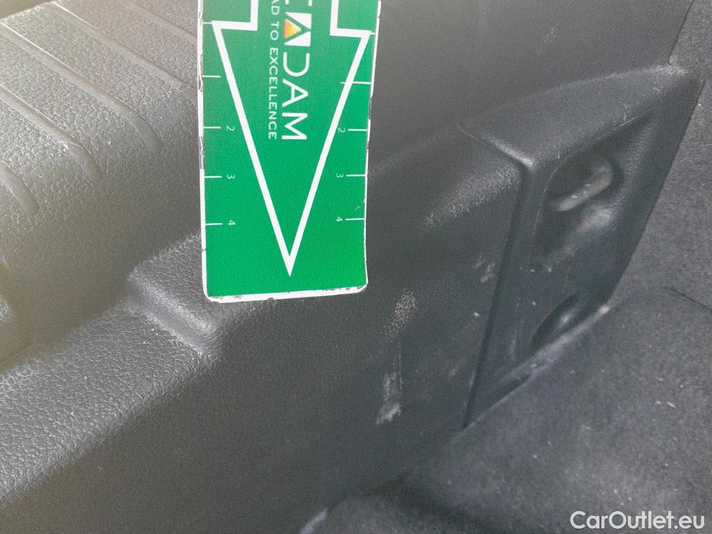  Volkswagen  T-CROSS VOLKSWAGEN  / 2018 / 5P / todoterreno Edition 1.0 TSI 70kW (95CV) #13