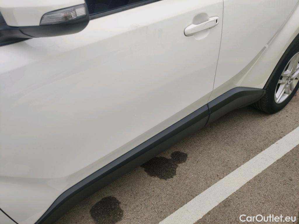  Toyota  C-HR TOYOTA  / 2019 / 5P / todoterreno 1.8 125H Active #5