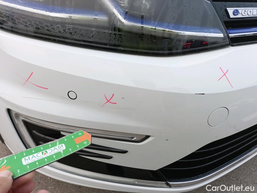  Volkswagen  Golf  VOLKSWAGEN / 2016 / 5P / berlina con portón e-ePower 110 kW (136CV) #4