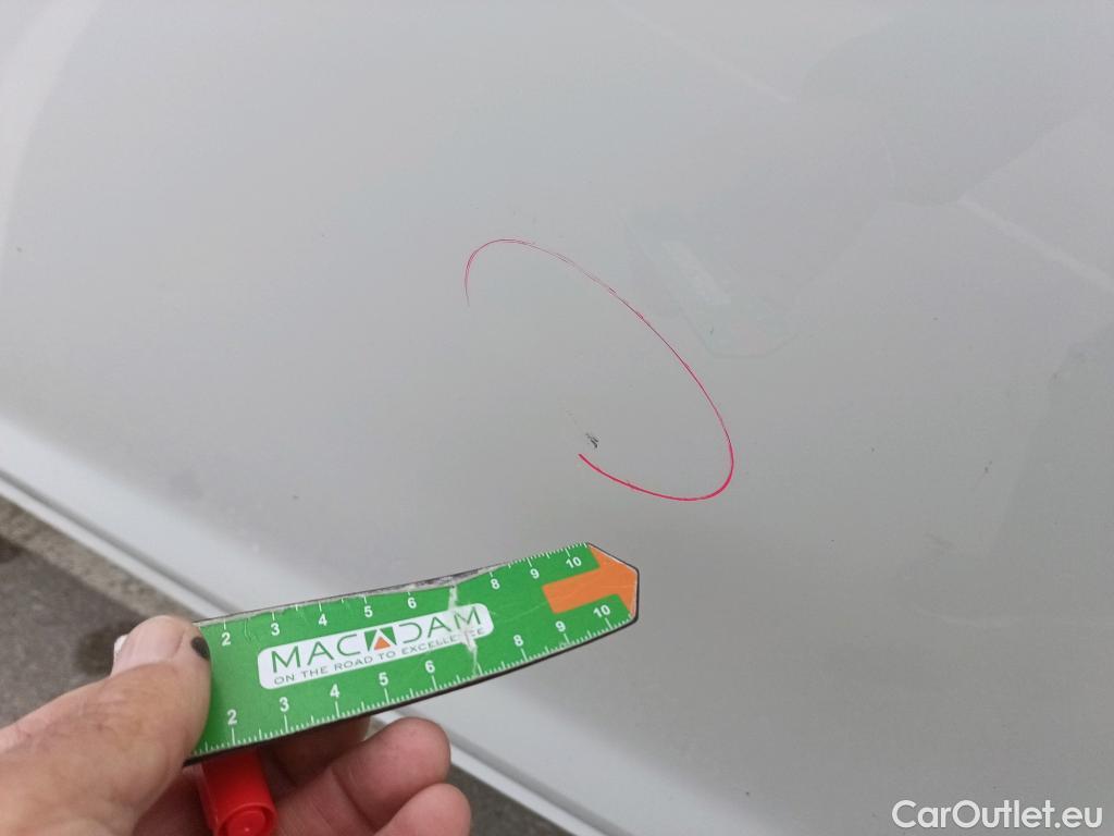  Volkswagen  Golf  VOLKSWAGEN / 2016 / 5P / berlina con portón e-ePower 110 kW (136CV) #10