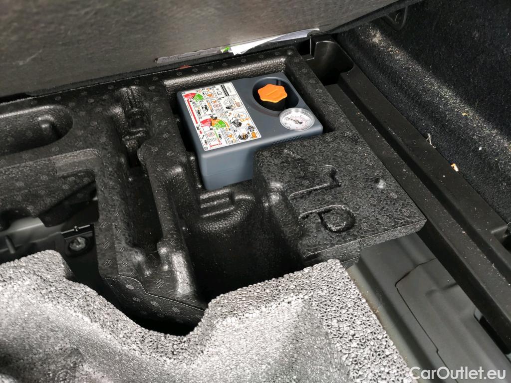  Volvo  XC60 VOLVO  / 2017 / 5P / todoterreno 2.0 T6 AWD Recharge R-Design Auto #26