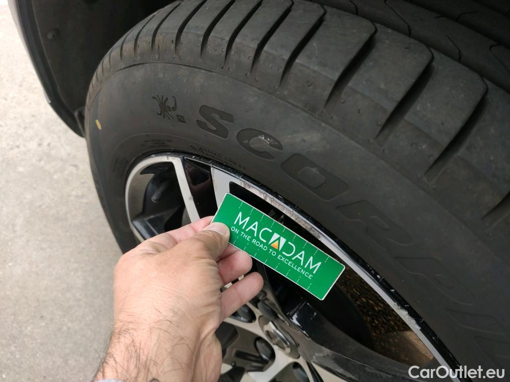  Volvo  XC60 VOLVO  / 2017 / 5P / todoterreno 2.0 T6 AWD Recharge R-Design Auto #13