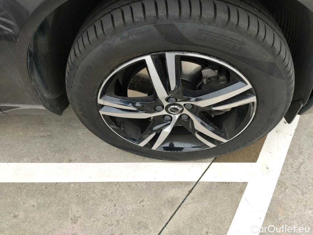  Volvo  XC60 VOLVO  / 2017 / 5P / todoterreno 2.0 T6 AWD Recharge R-Design Auto #10