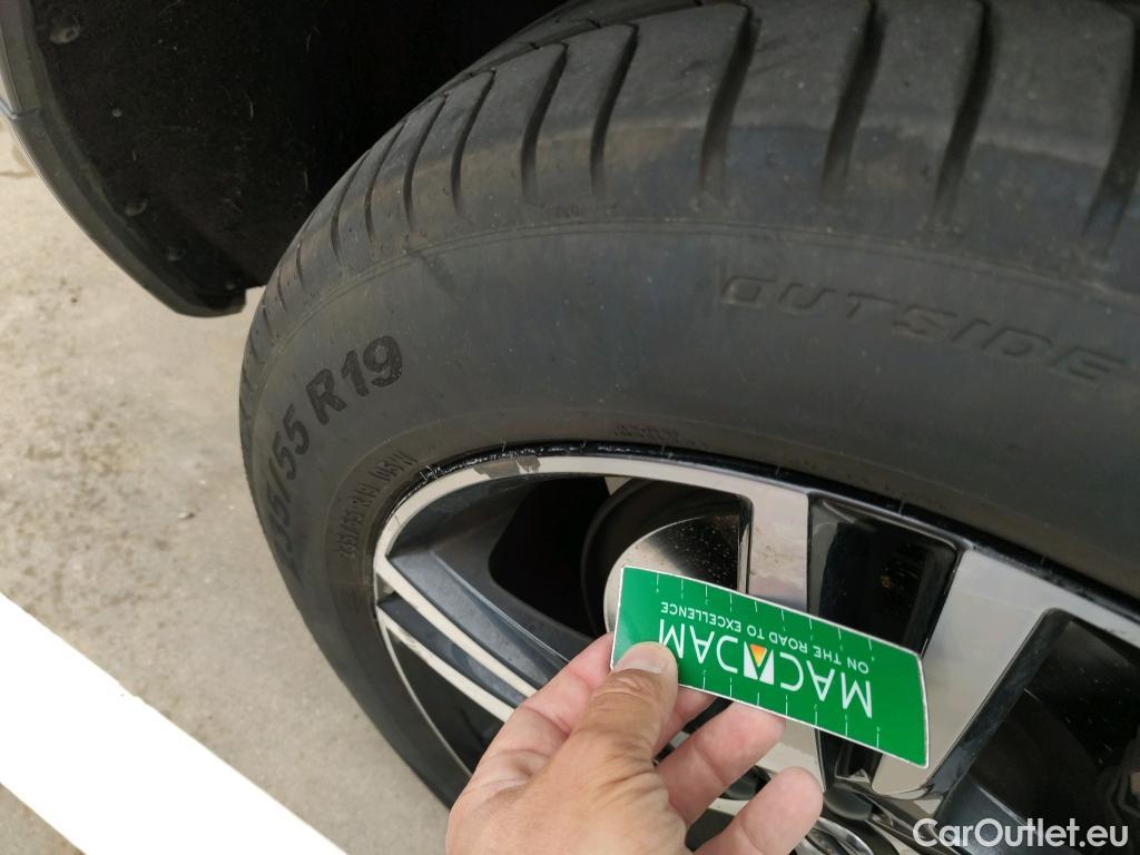  Volvo  XC60 VOLVO  / 2017 / 5P / todoterreno 2.0 T6 AWD Recharge R-Design Auto #15