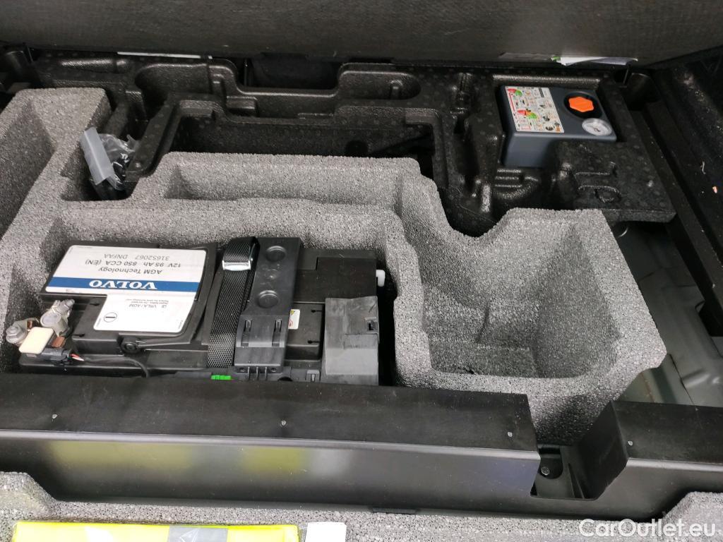  Volvo  XC60 VOLVO  / 2017 / 5P / todoterreno 2.0 T6 AWD Recharge R-Design Auto #25