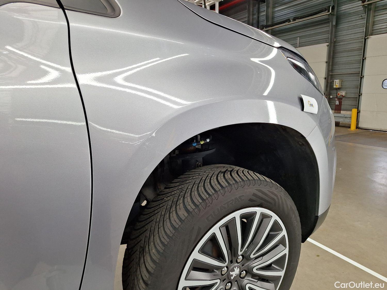  Peugeot  2008 Peugeot,  FL'16, Peugeot  1.2 Puretech 61kW S&S Active 5d #9