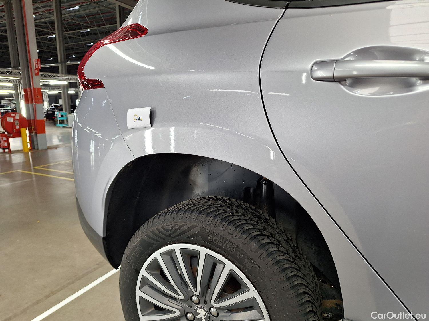  Peugeot  2008 Peugeot,  FL'16, Peugeot  1.2 Puretech 61kW S&S Active 5d #1