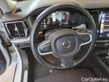  Volvo  V60 VOLVO  / 2018 / 5P / STATION WAGON D3 GEARTRONIC BUSINESS PLUS #100