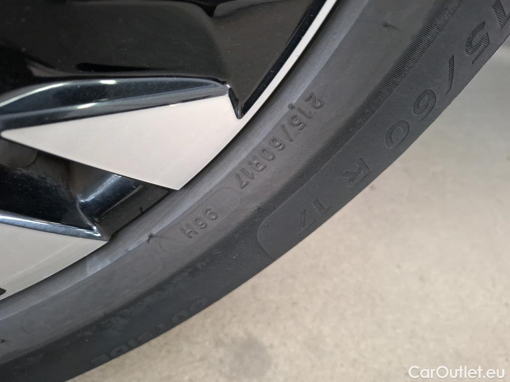  Peugeot  2008  Allure Business 1.2 PureTech 130CV BVA8 E6d #4