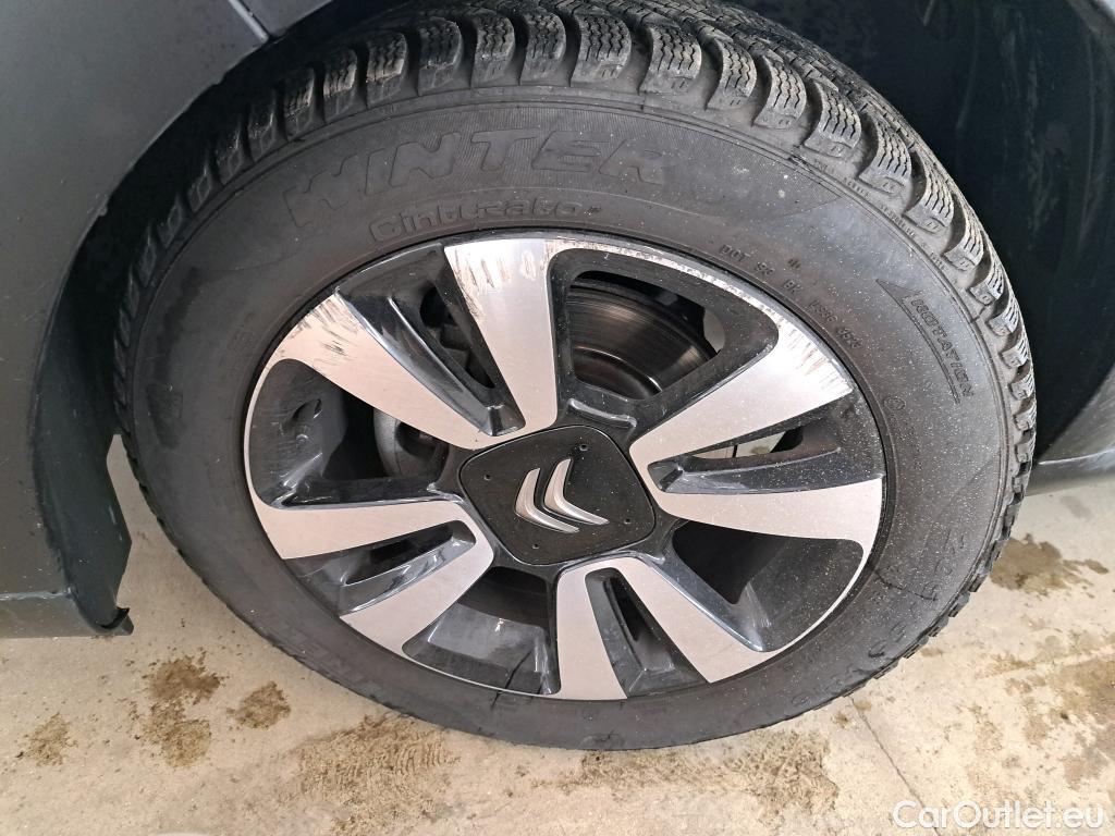  Citroen  C3  Shine 1.2 PureTech 110CV BVA6 6E #4