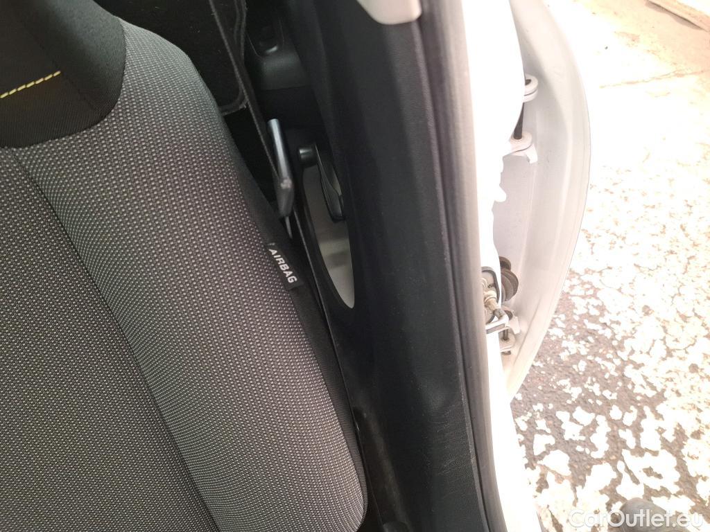  Citroen  C3  Société Feel 1.5 BlueHDI 100CV BVM6 E6dT #13