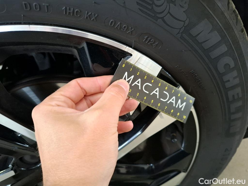  Peugeot  2008  Allure Business 1.2 PureTech 130CV BVA8 E6d #40